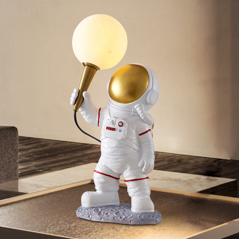 Creative Astronaut Lamp